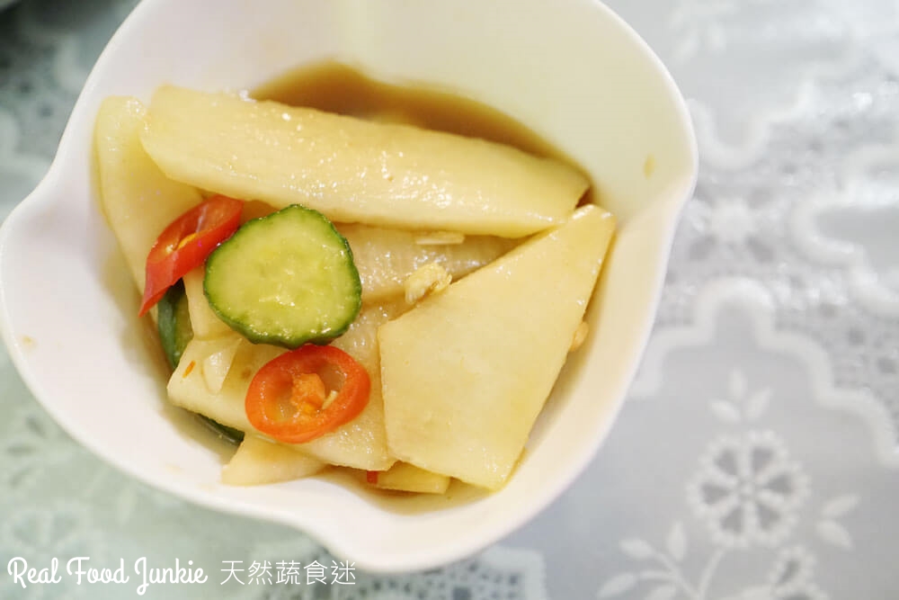 Ma-spicy-fondue-tainan-hotpot-pickles